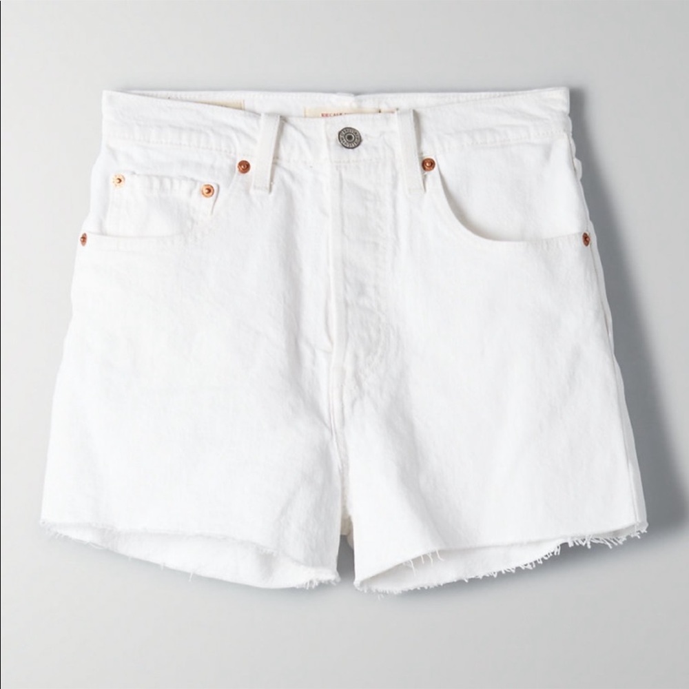 Levi’s White High Rise Ribcage Shorts Size 25 - Picture 3 of 6